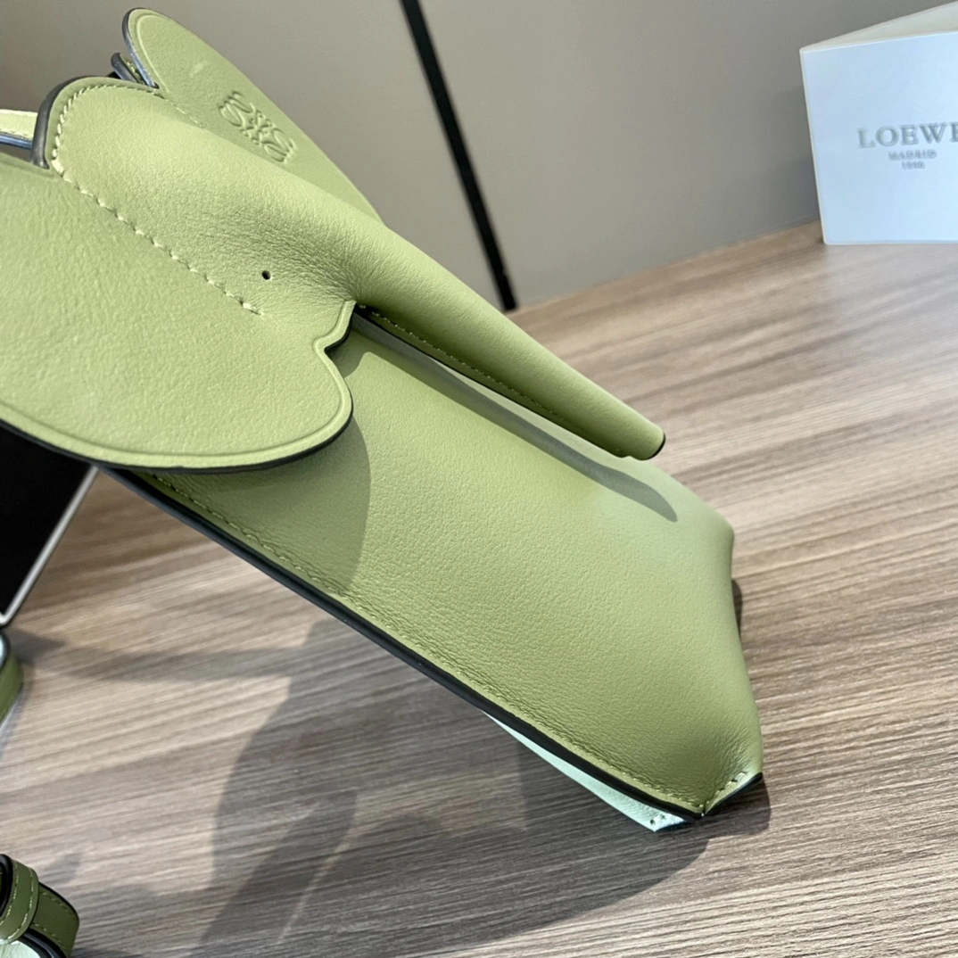 Sporty Loewe Elephant Bags 72179