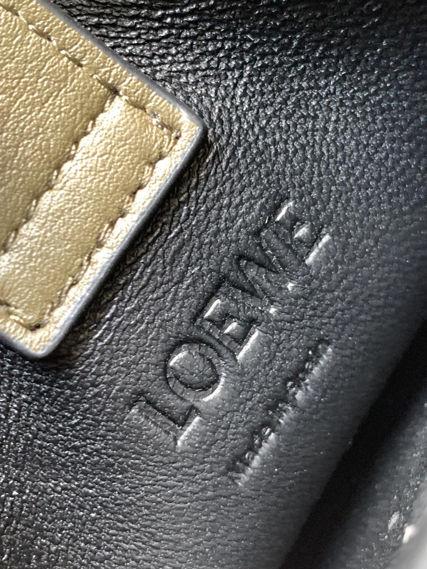 Sporty Loewe Elephant Bags 72020