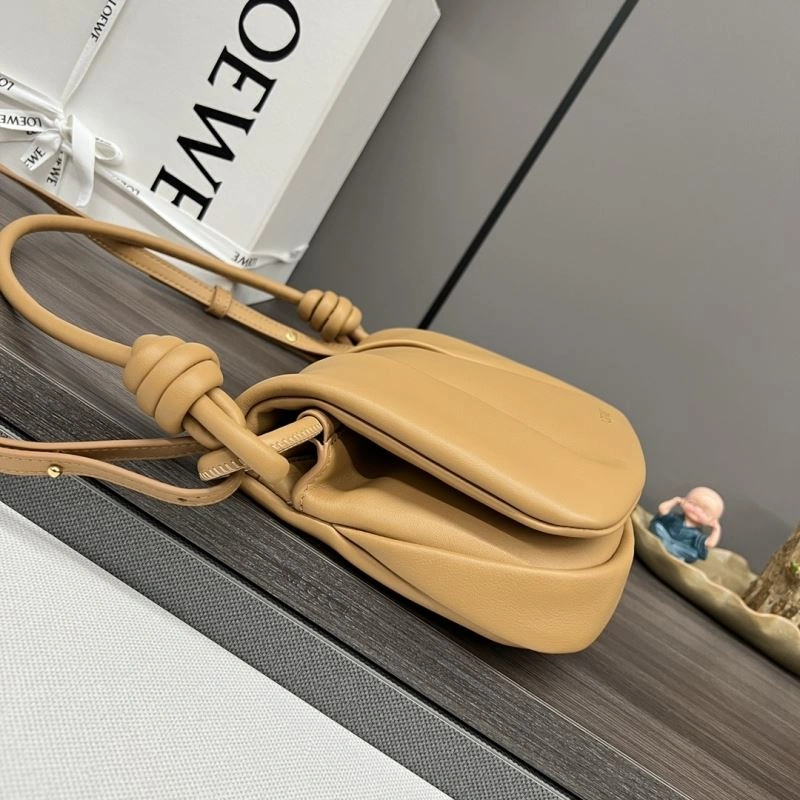 Practical Loewe Flamenco Bags 77405
