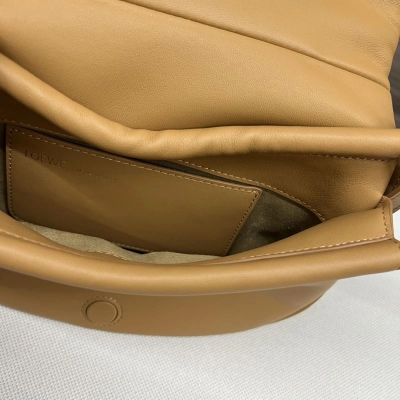 Practical Loewe Flamenco Bags 77405