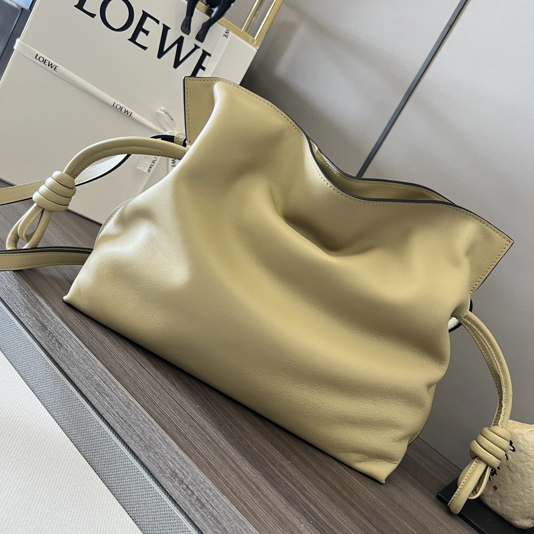 Loewe Flamenco Bags Versatile 72158