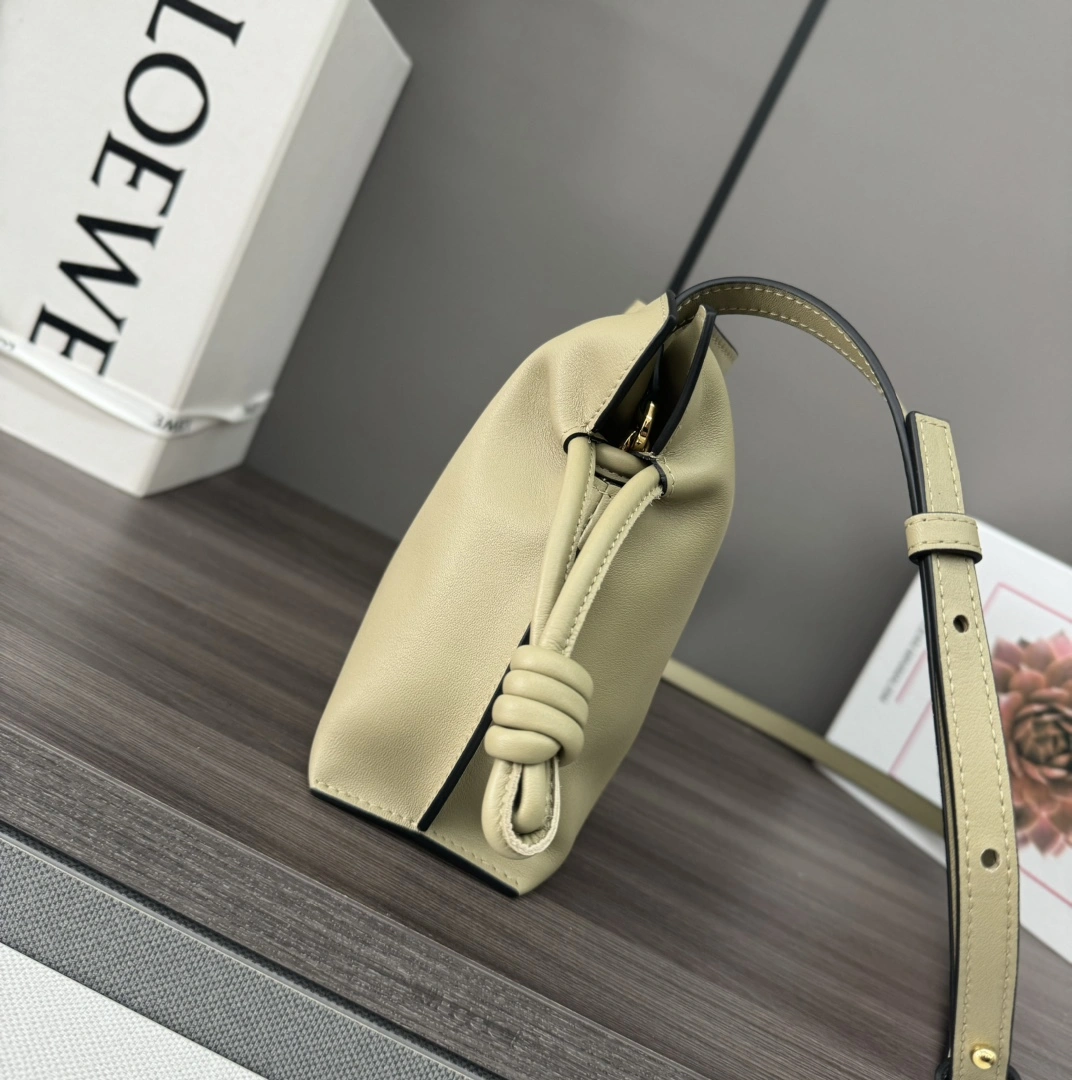 Loewe Flamenco Bags Breathable 72187