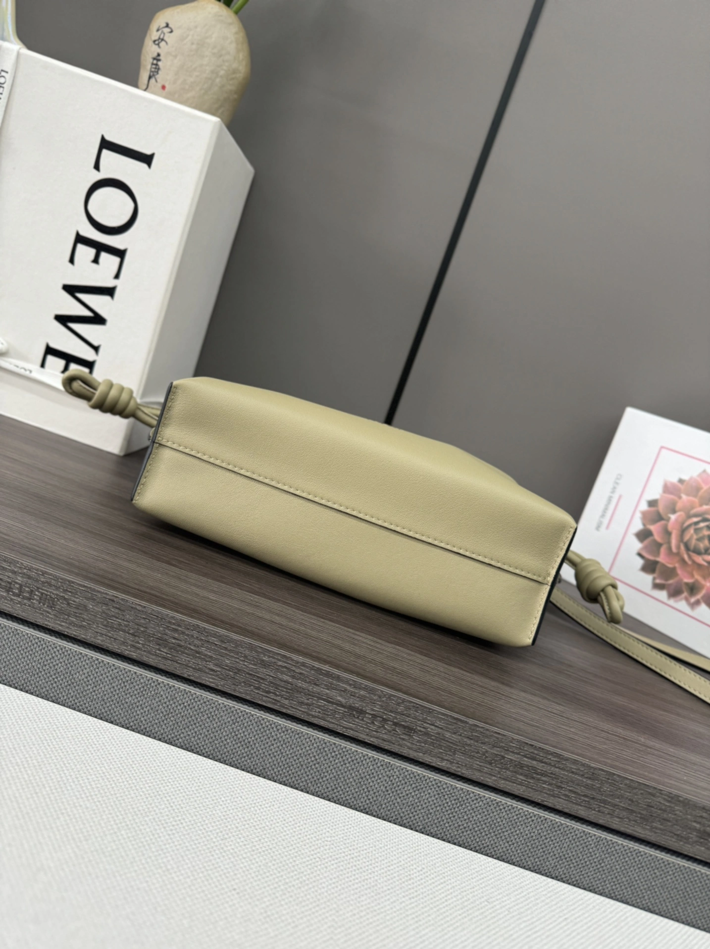 Loewe Flamenco Bags Breathable 72187