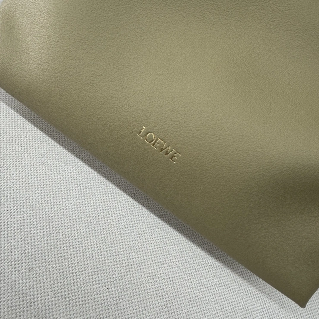 Loewe Flamenco Bags Breathable 72187