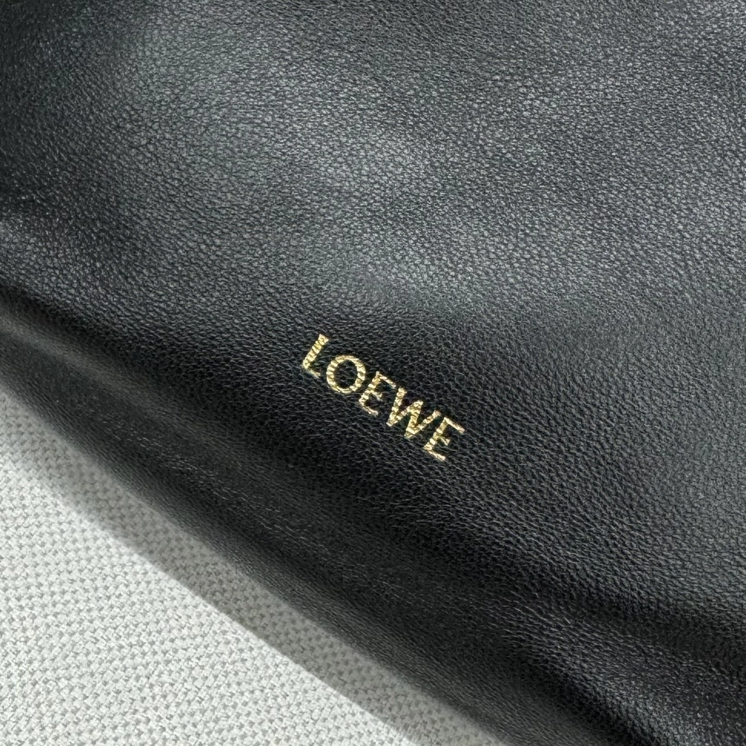 Loewe Flamenco Bags Sleek 72225
