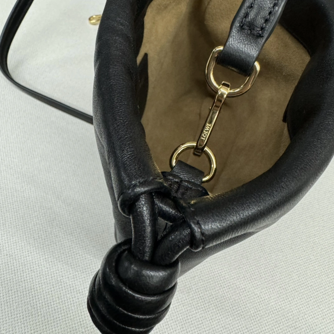Loewe Flamenco Bags Sleek 72225