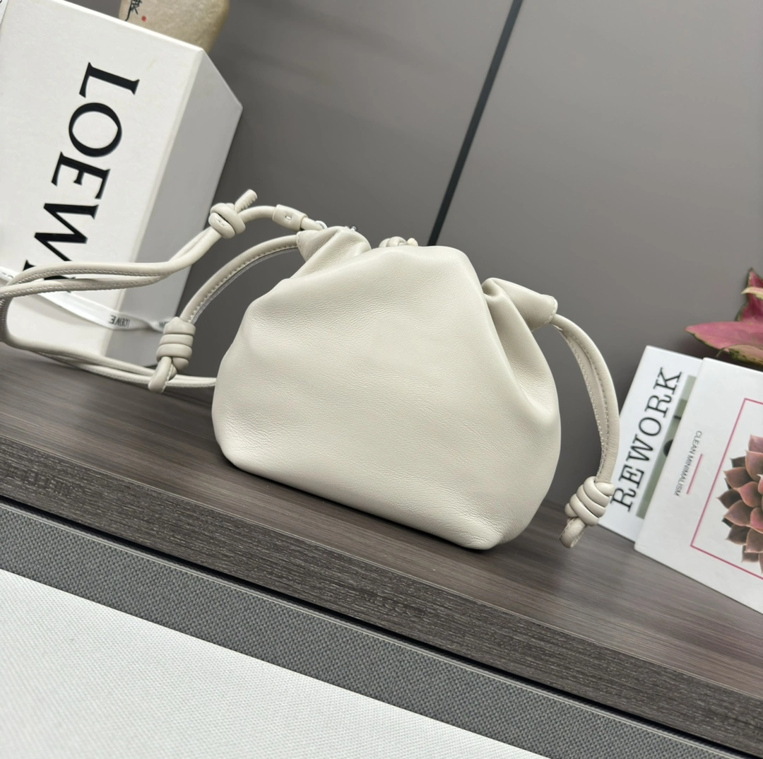 HighPerformance Loewe Flamenco Bags 67239