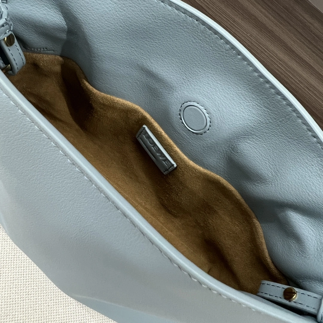 Elegant Loewe Flamenco Bags 67230