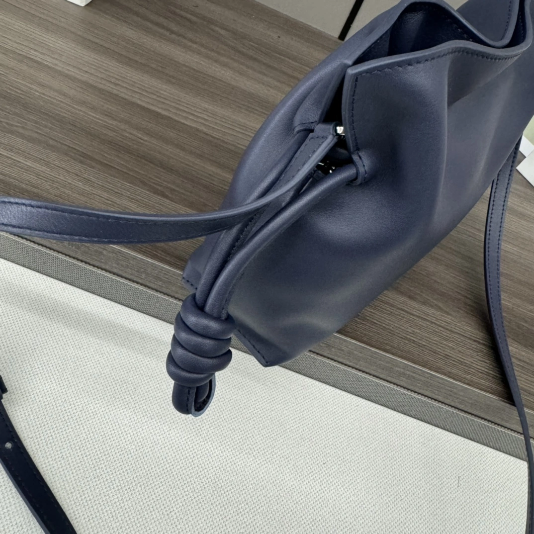 Loewe Flamenco Bags Refined 67240
