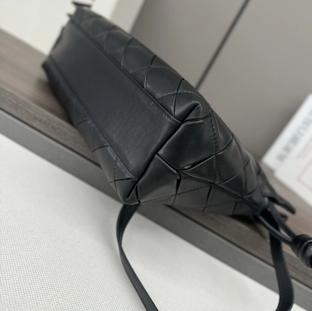 Supportive Loewe Flamenco Bags 67231