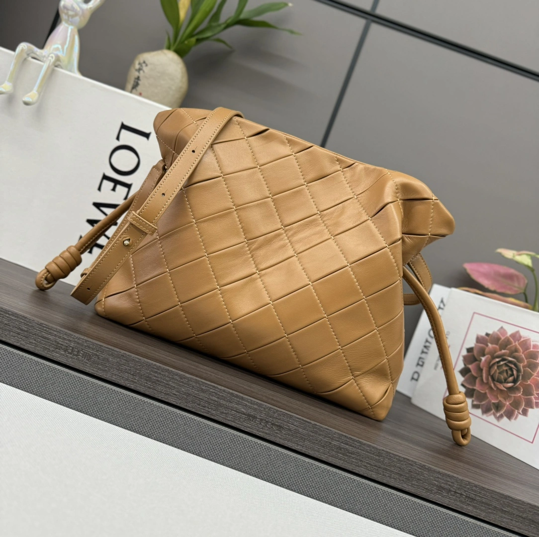 Stylish Loewe Flamenco Bags 67265