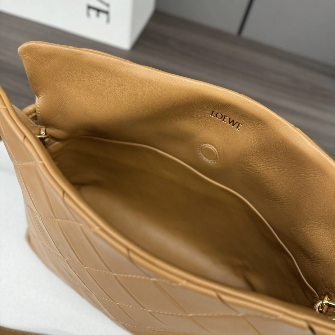 Stylish Loewe Flamenco Bags 67265