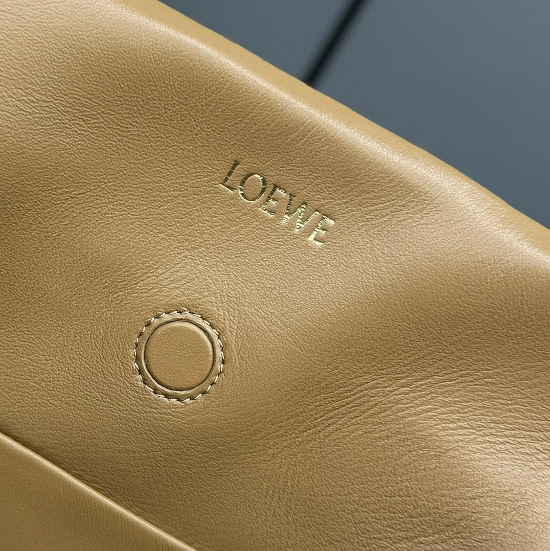 Stylish Loewe Flamenco Bags 67265