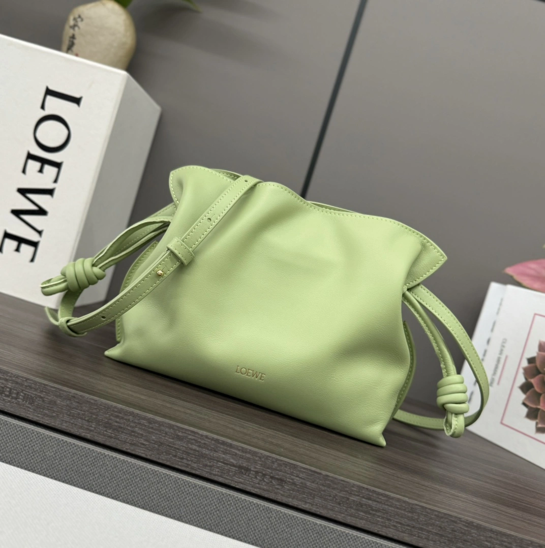Sleek Loewe Flamenco Bags 67225