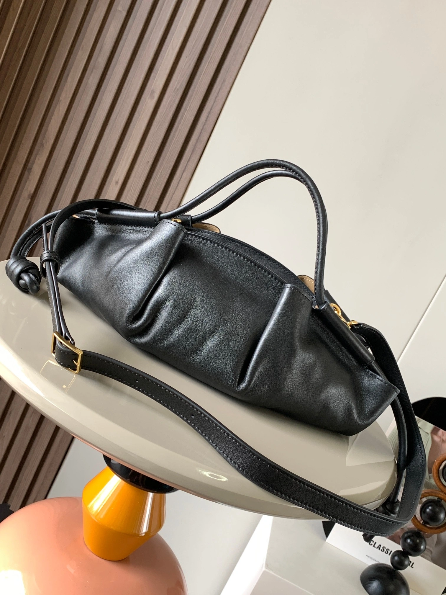Loewe Flamenco Bags Elegant 72017