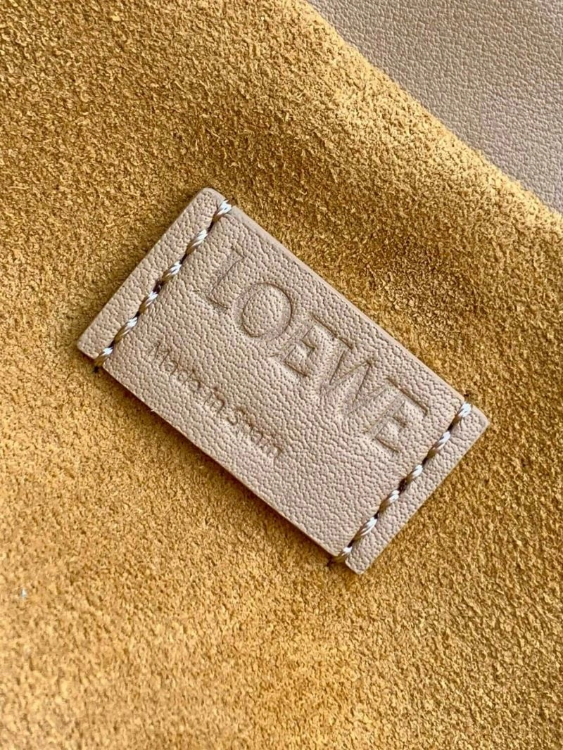 Loewe Flamenco Bags Versatile 61255