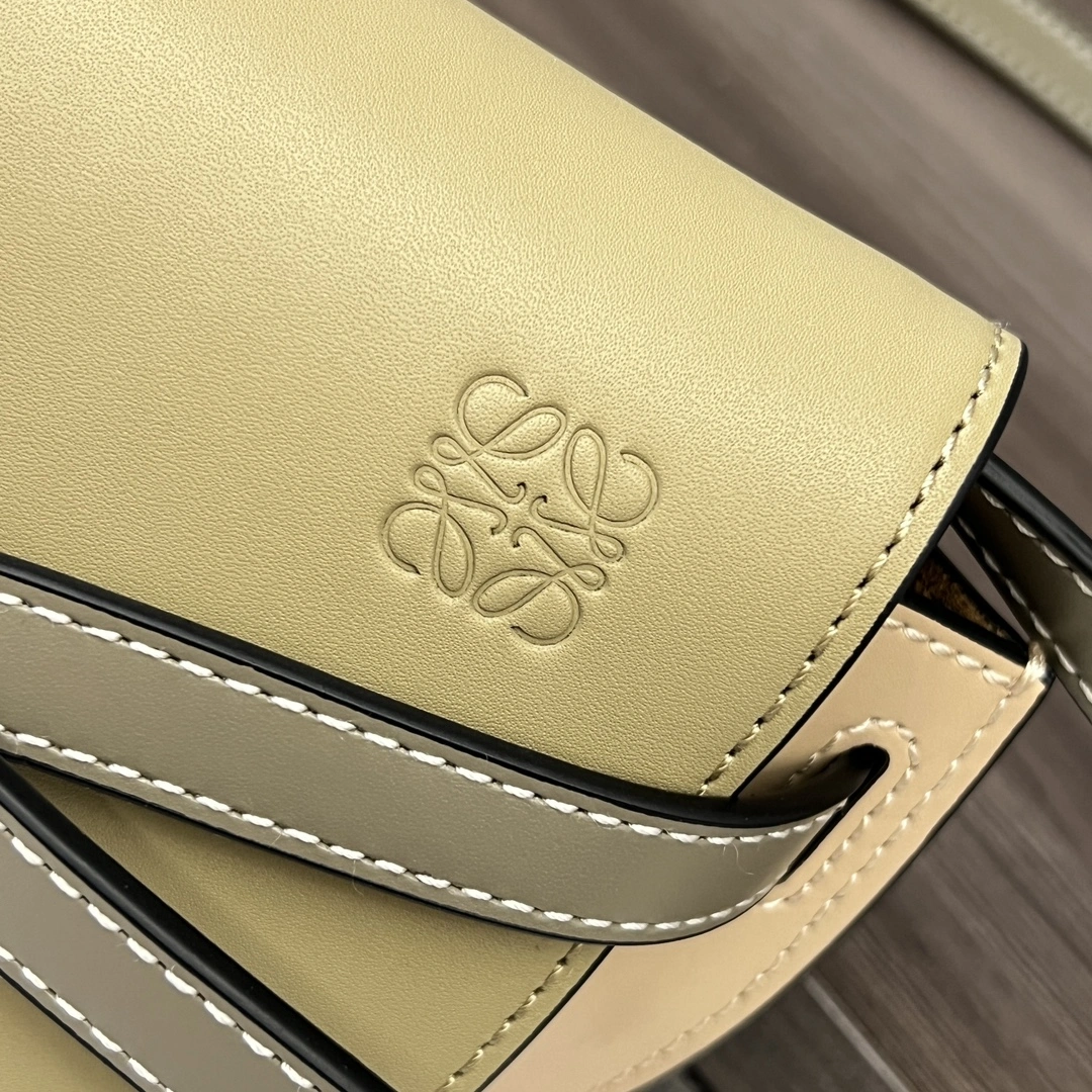 Breathable Loewe Gate Bags 72148