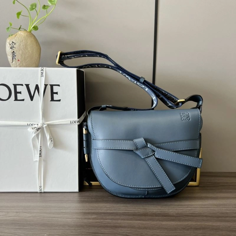 Loewe Gate Bags Classic 61604