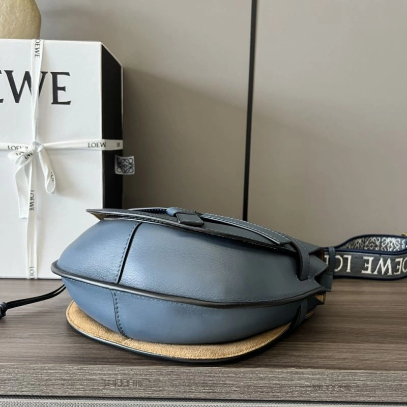 Loewe Gate Bags Classic 61604