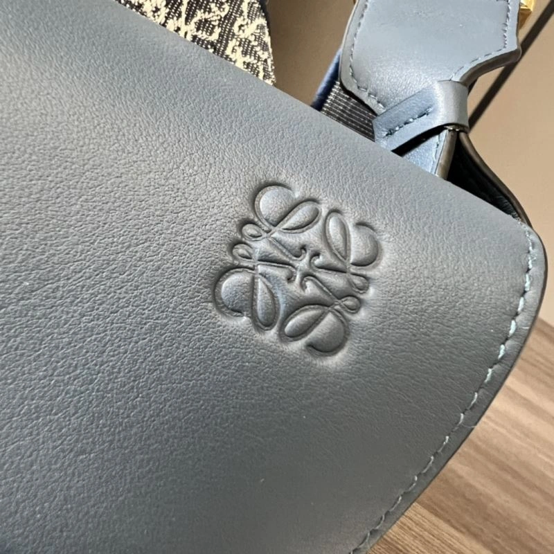Loewe Gate Bags Classic 61604
