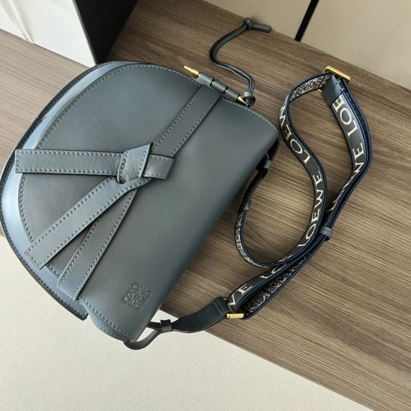 Loewe Gate Bags Classic 61604