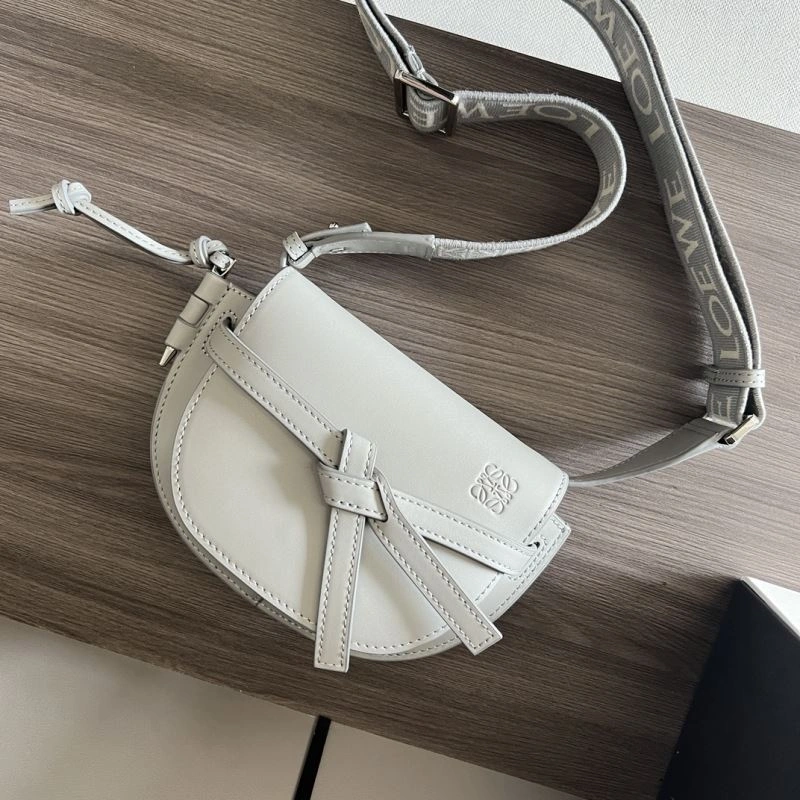 Loewe Gate Bags ZipUp 61676