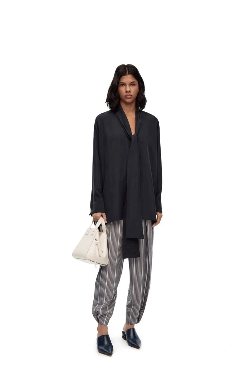 ModernLook Loewe Hammock Bags 77392