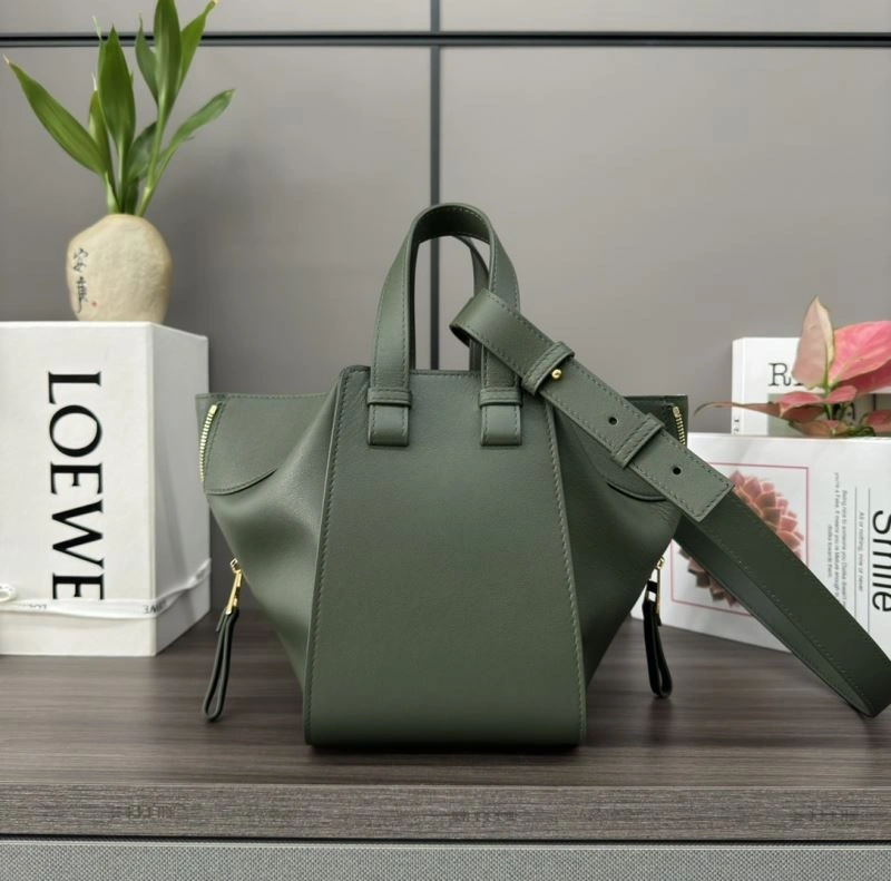 UrbanChic Loewe Hammock Bags 73339