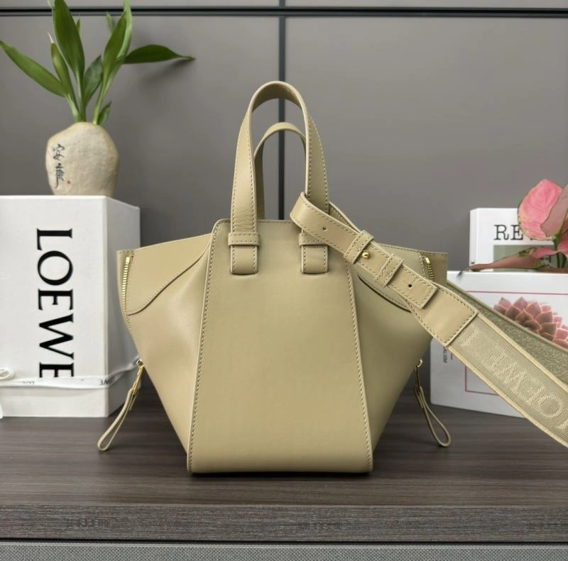 Cozy Loewe Hammock Bags 73343