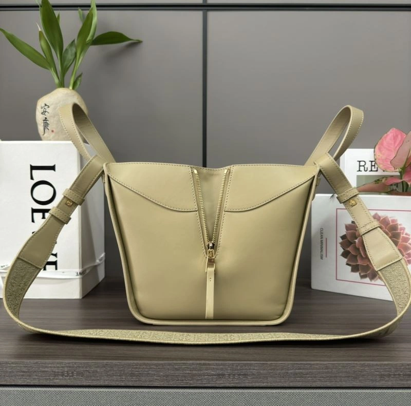 Cozy Loewe Hammock Bags 73343