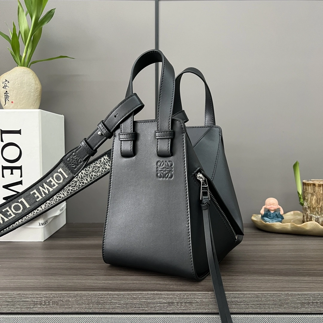 Loewe Hammock Bags Bold 67212