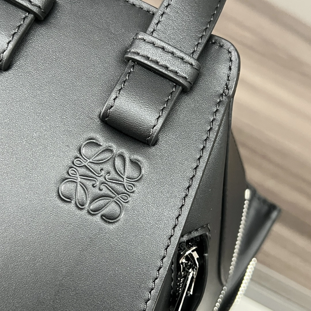 Loewe Hammock Bags Bold 67212