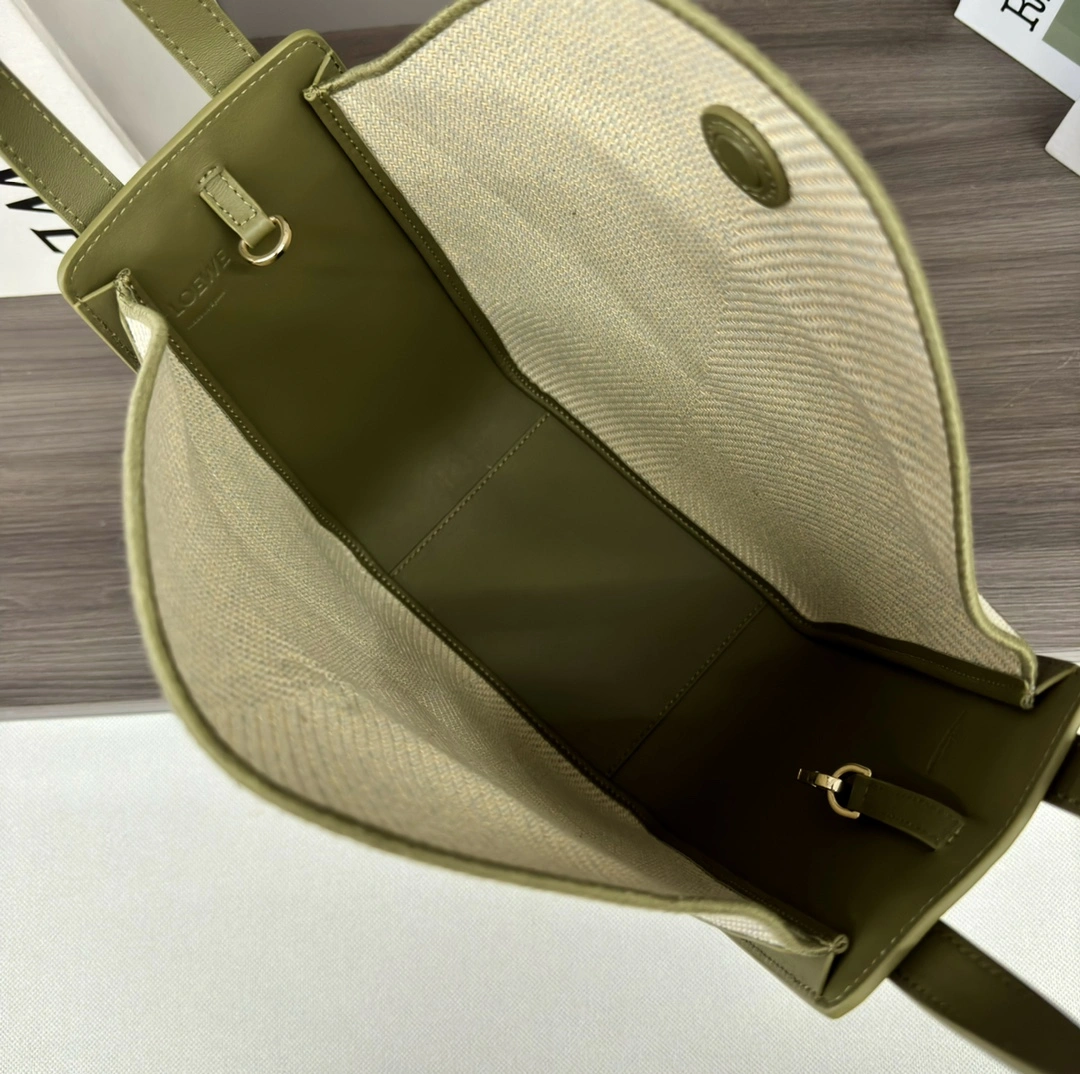 WrinkleFree Loewe Hammock Bags 67197