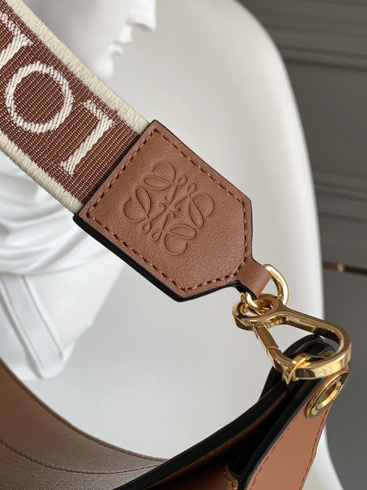 Loewe Hobo Bags RelaxedFit 72171