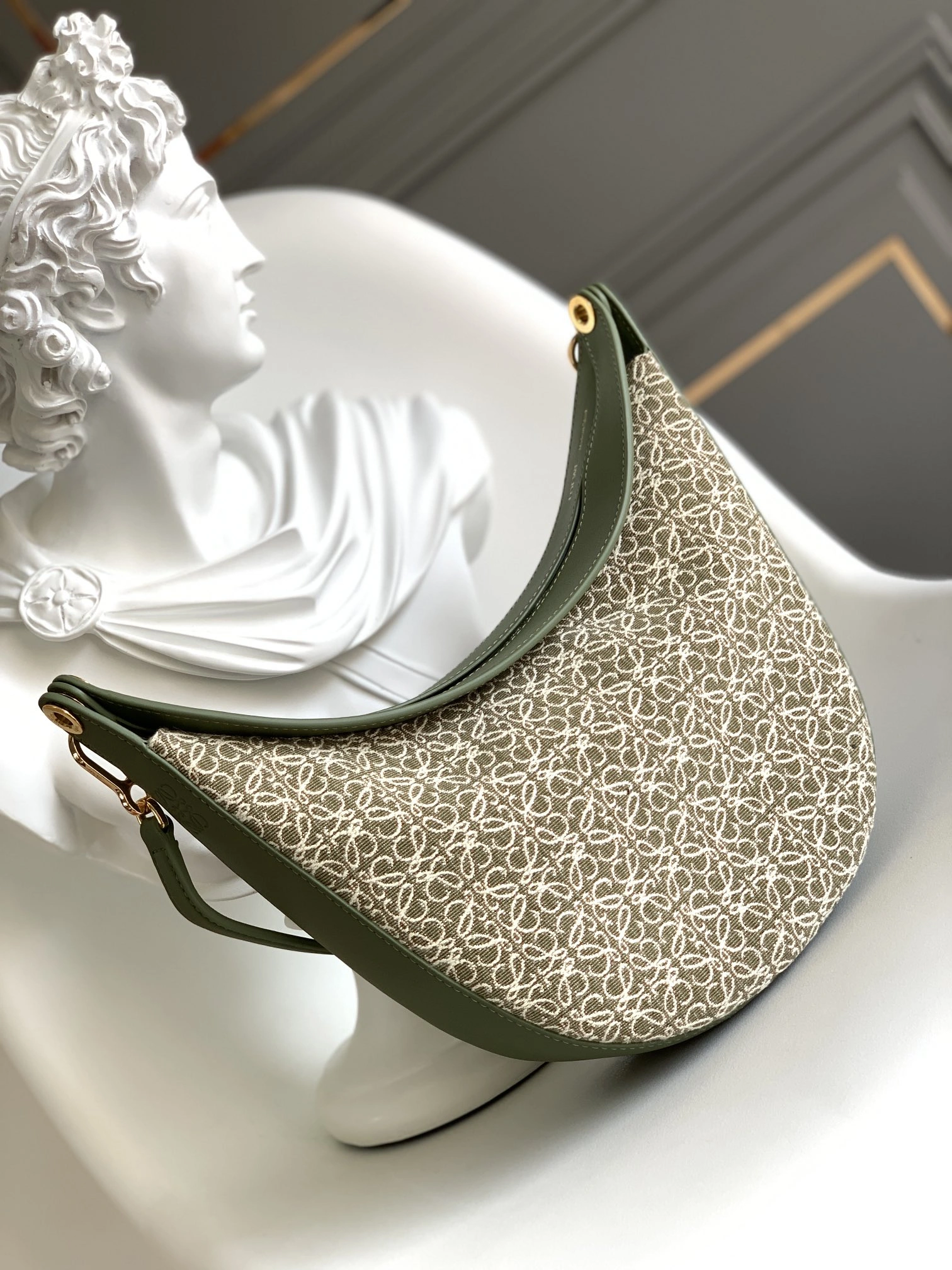 Loewe Hobo Bags SunProtective 72141