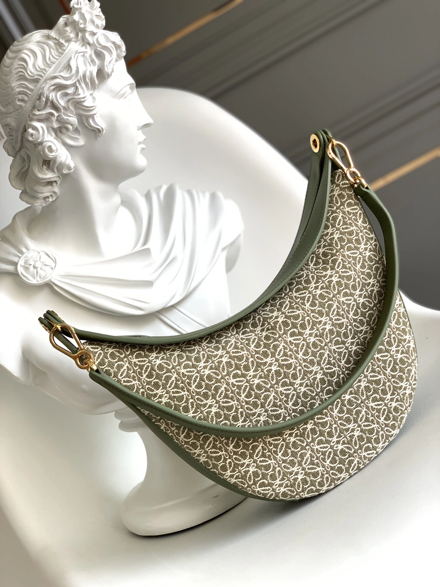 Loewe Hobo Bags SunProtective 72141