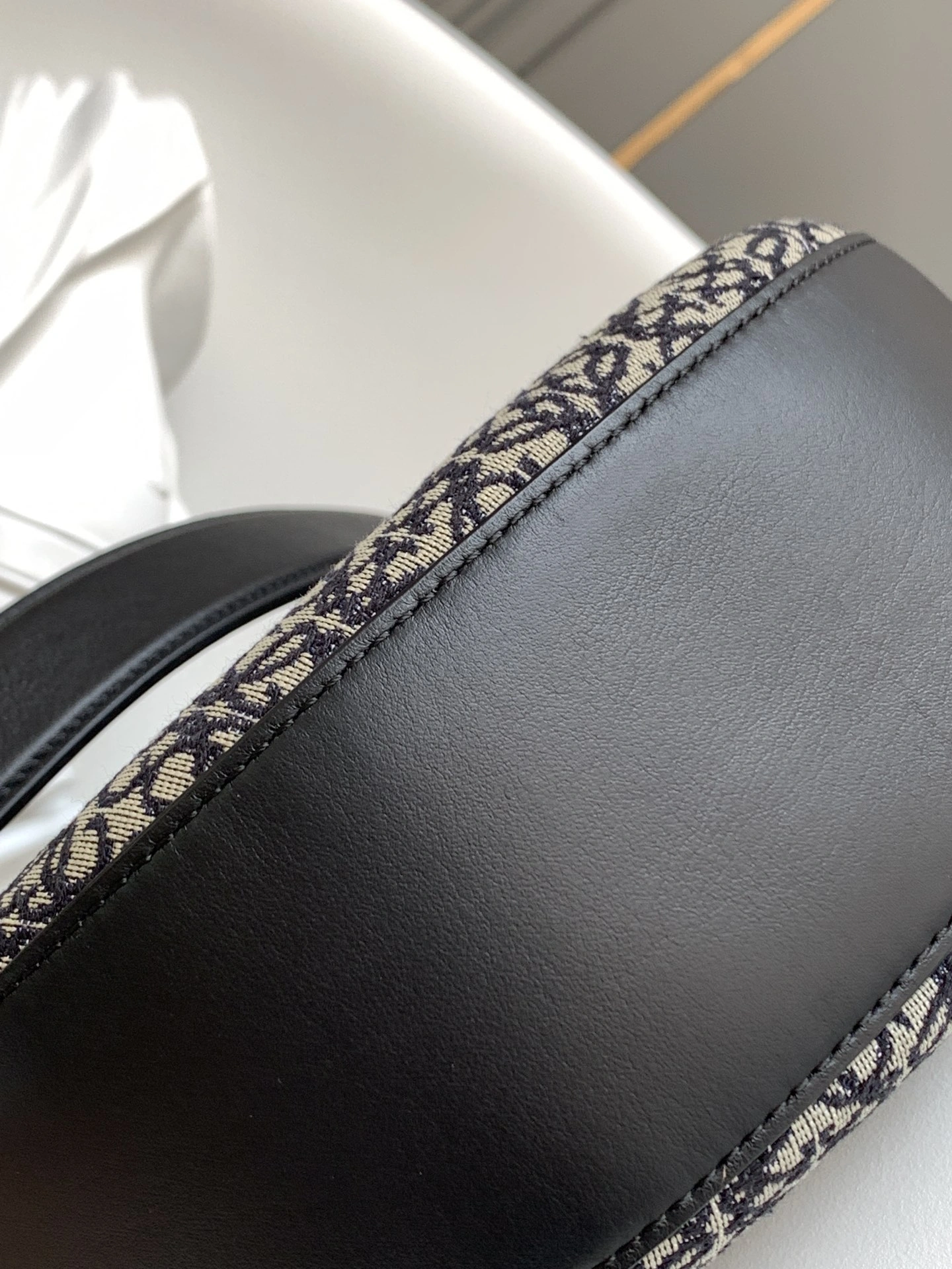 Loewe Hobo Bags QuickDry 72130