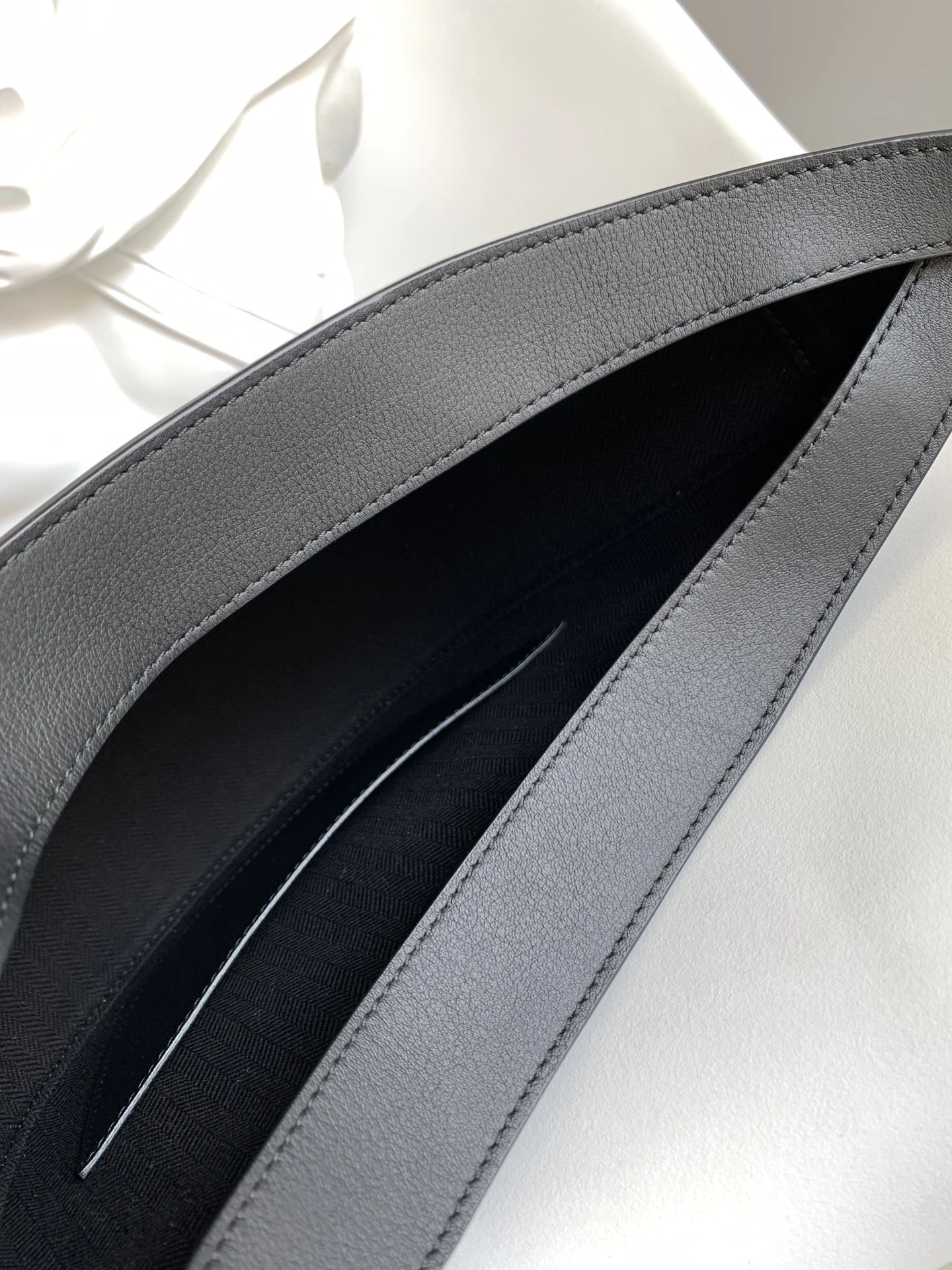 Loewe Hobo Bags QuickDry 72130