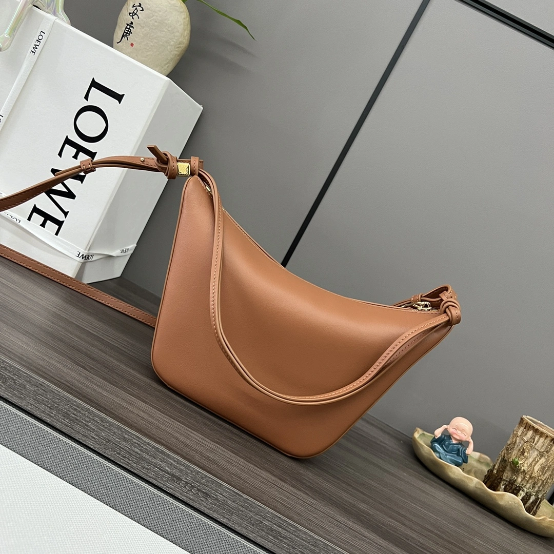 Loewe Hobo Bags Timeless 67198
