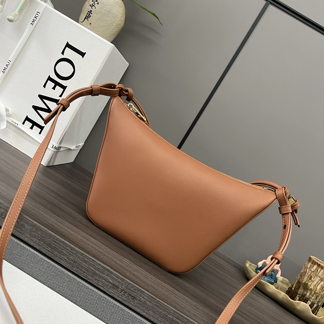 Loewe Hobo Bags Timeless 67198
