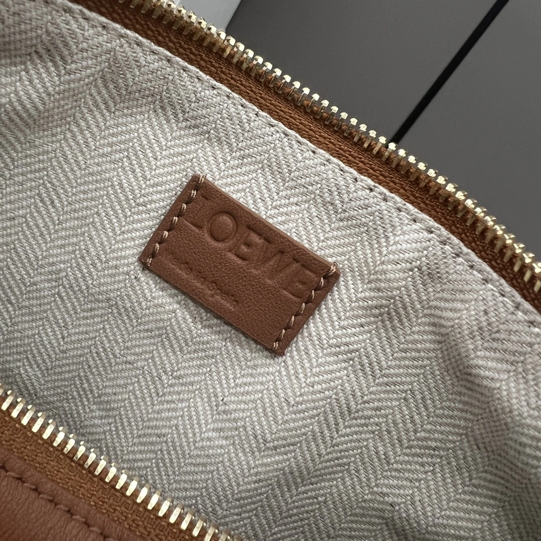 Loewe Hobo Bags Timeless 67198