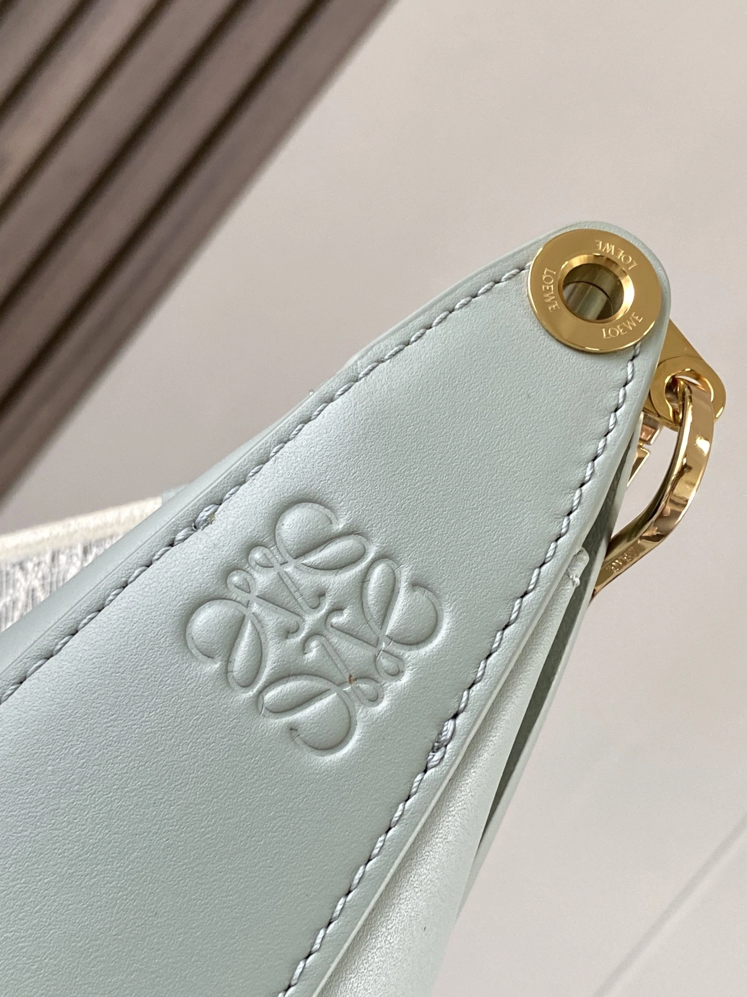 Resilient Loewe Hobo Bags 71961