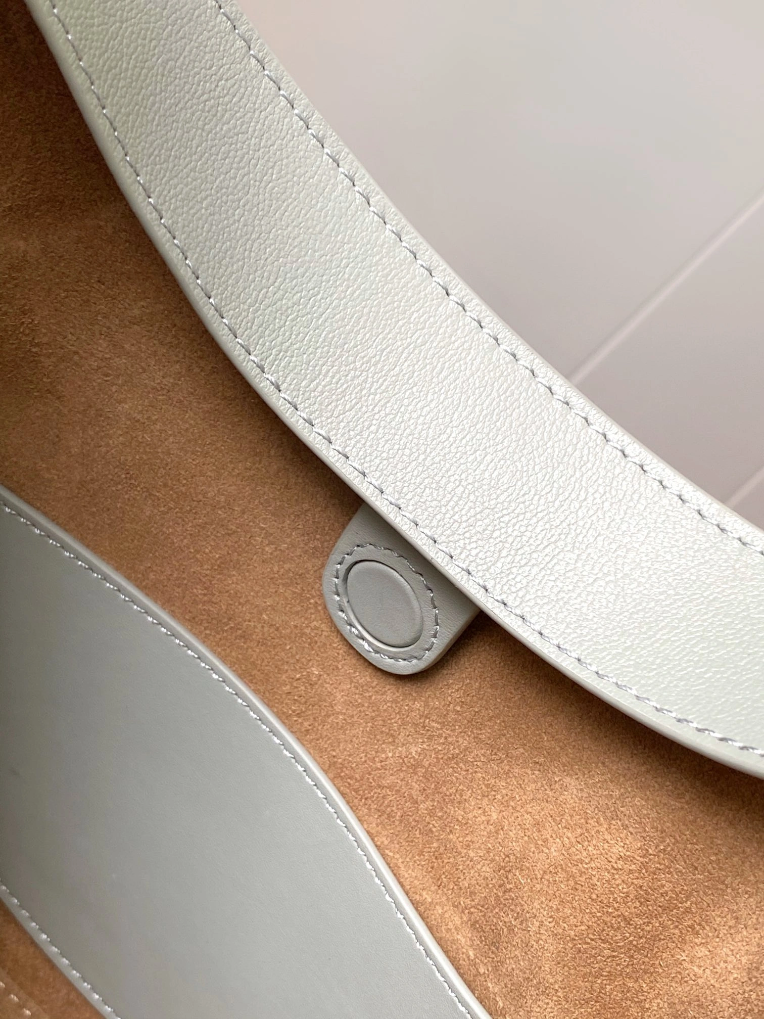Resilient Loewe Hobo Bags 71961