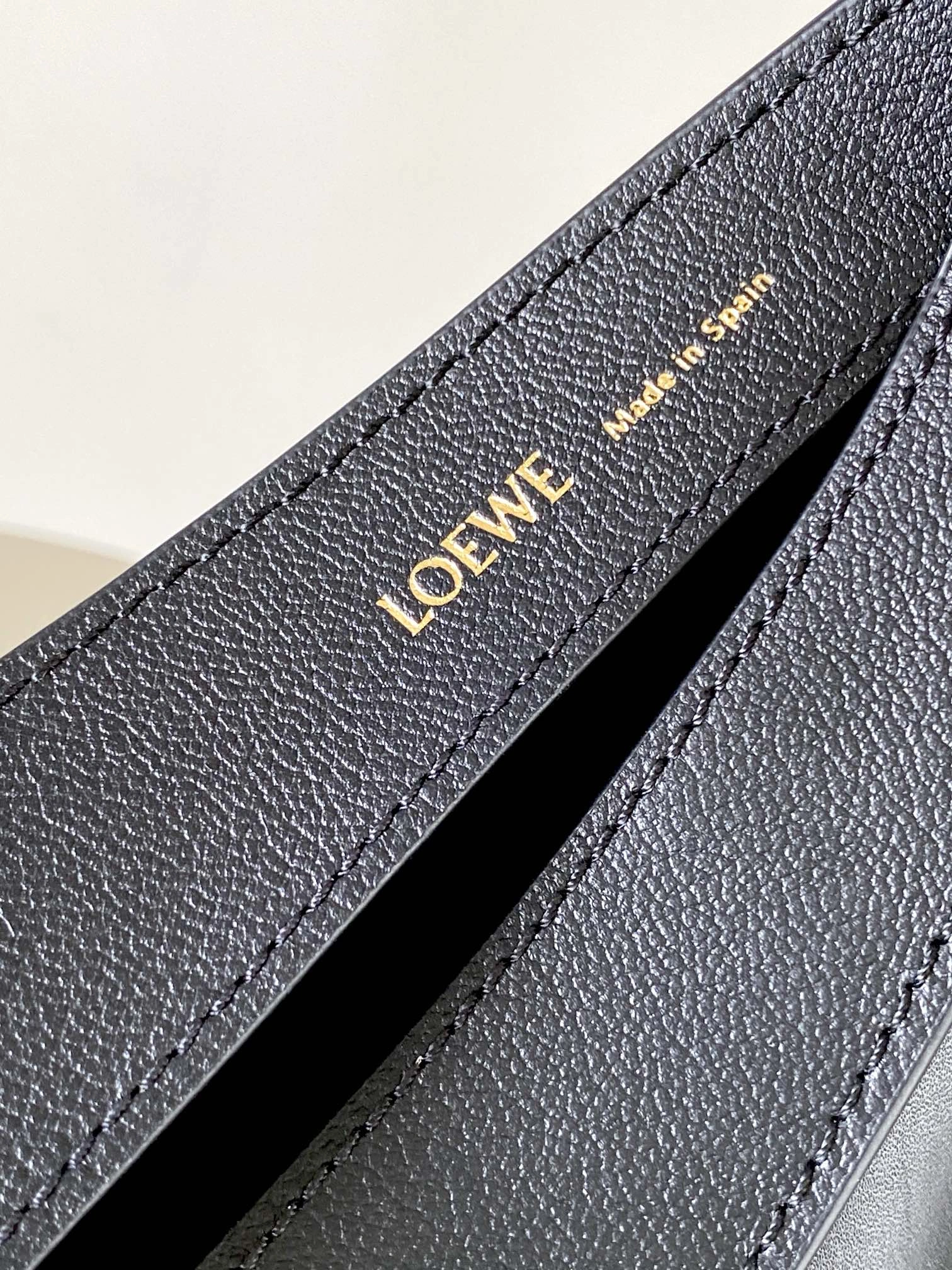 Affordable Loewe Hobo Bags 71955