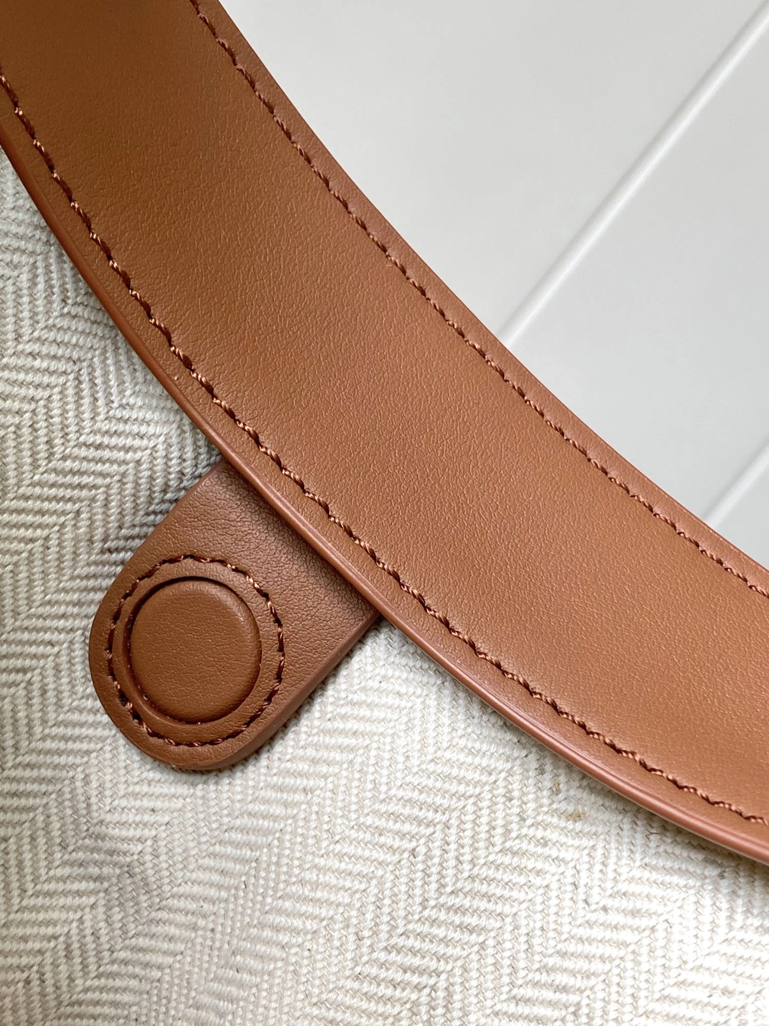 Loewe Hobo Bags Contemporary 72047