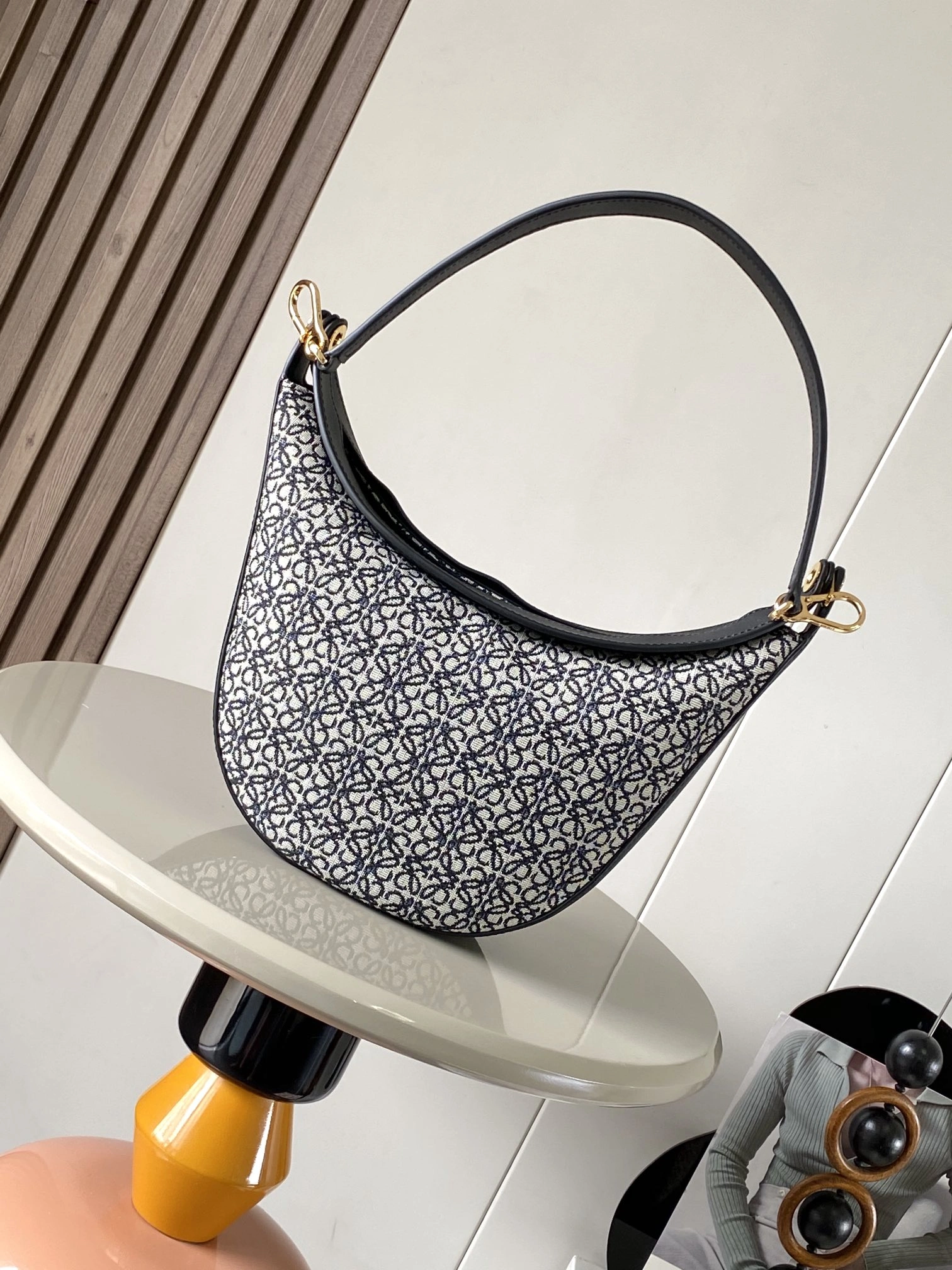 Loewe Hobo Bags Sleek 72044