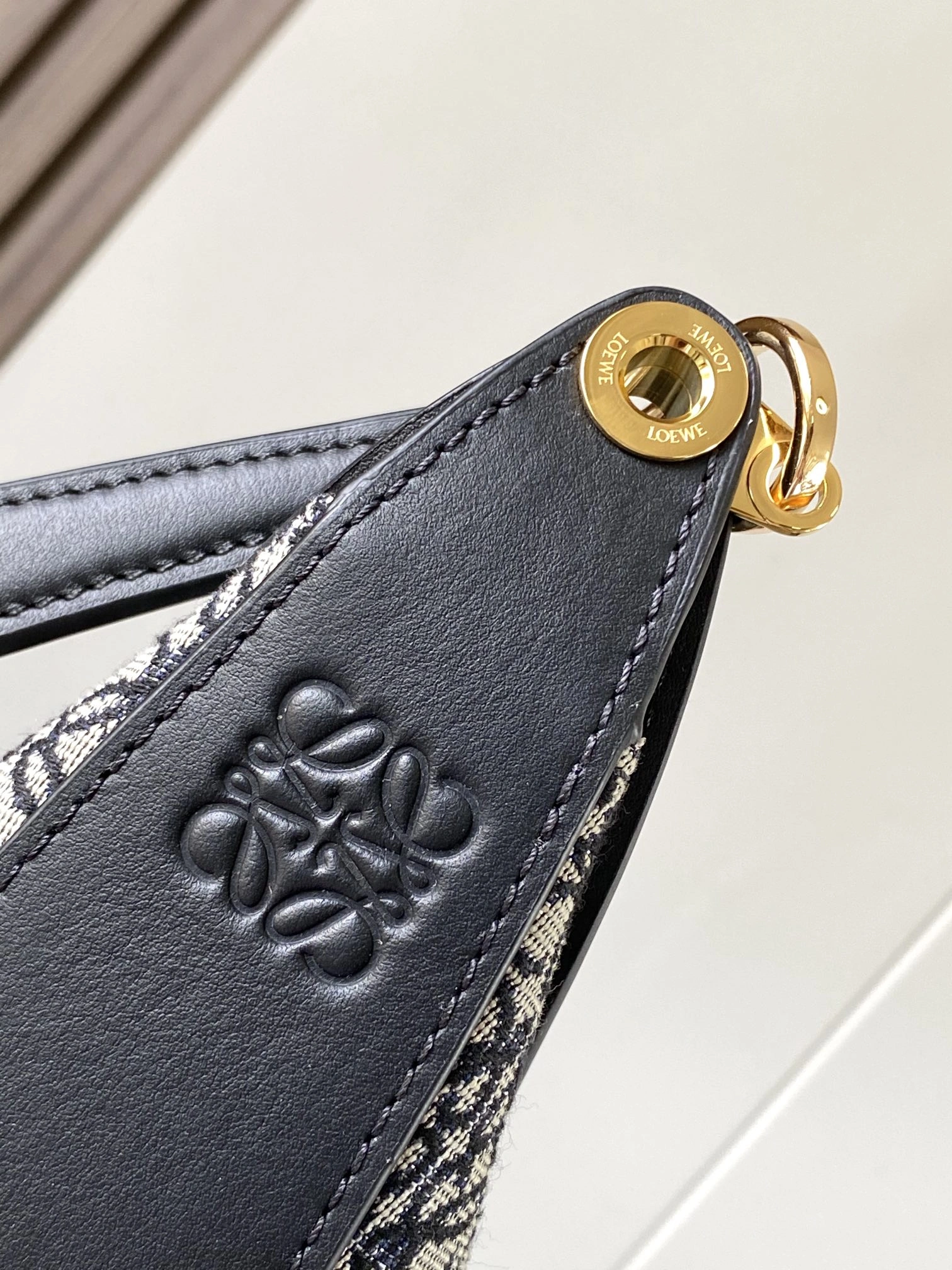 Loewe Hobo Bags Sleek 72044