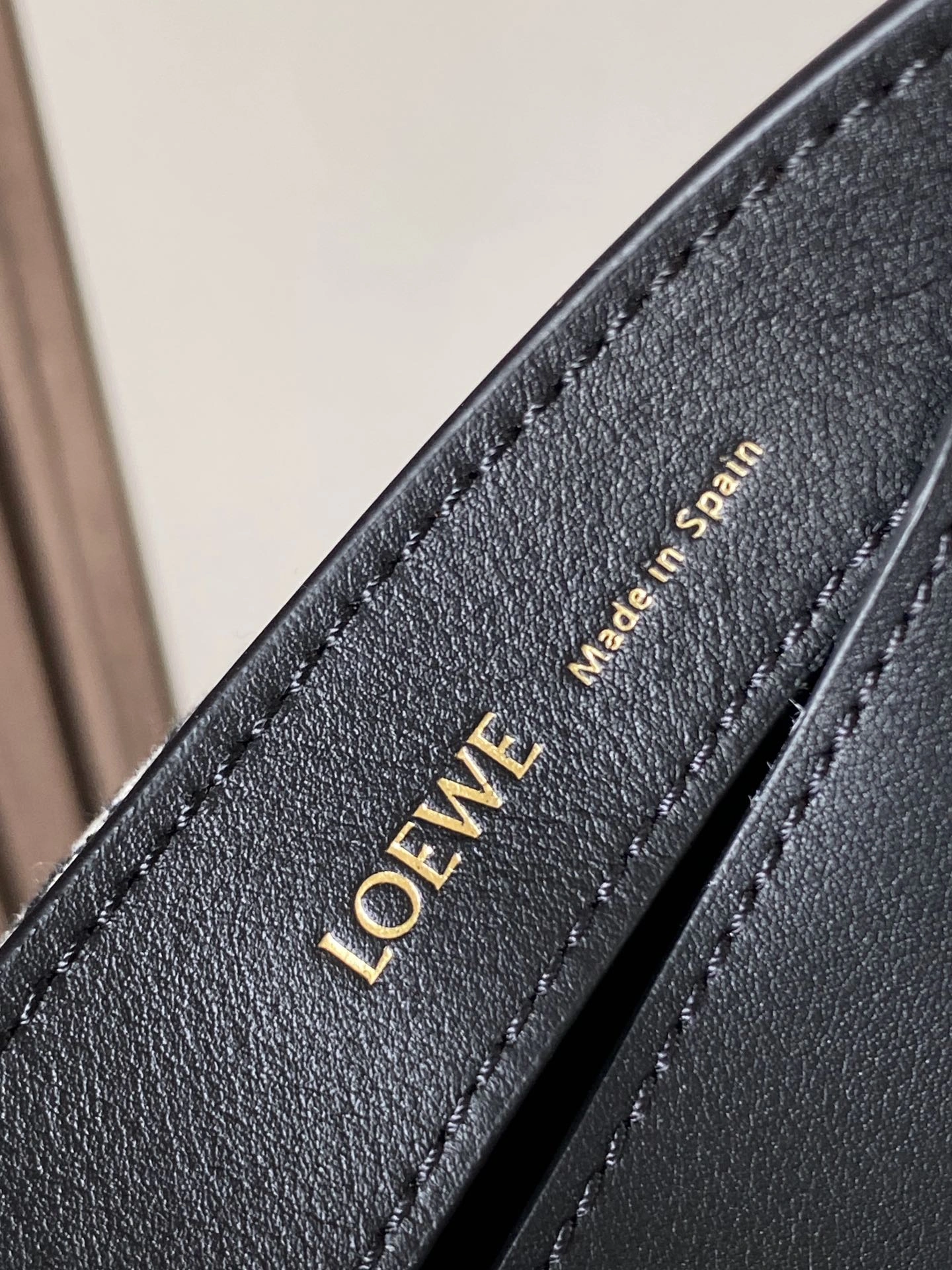Loewe Hobo Bags Sleek 72044