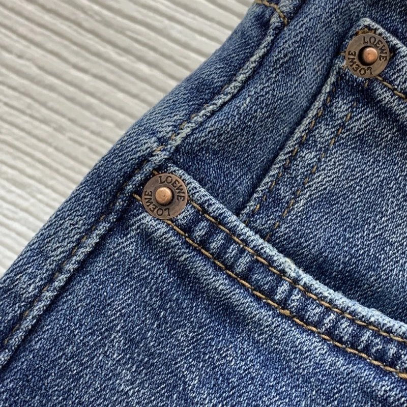 ModernLook Loewe Jeans 153131