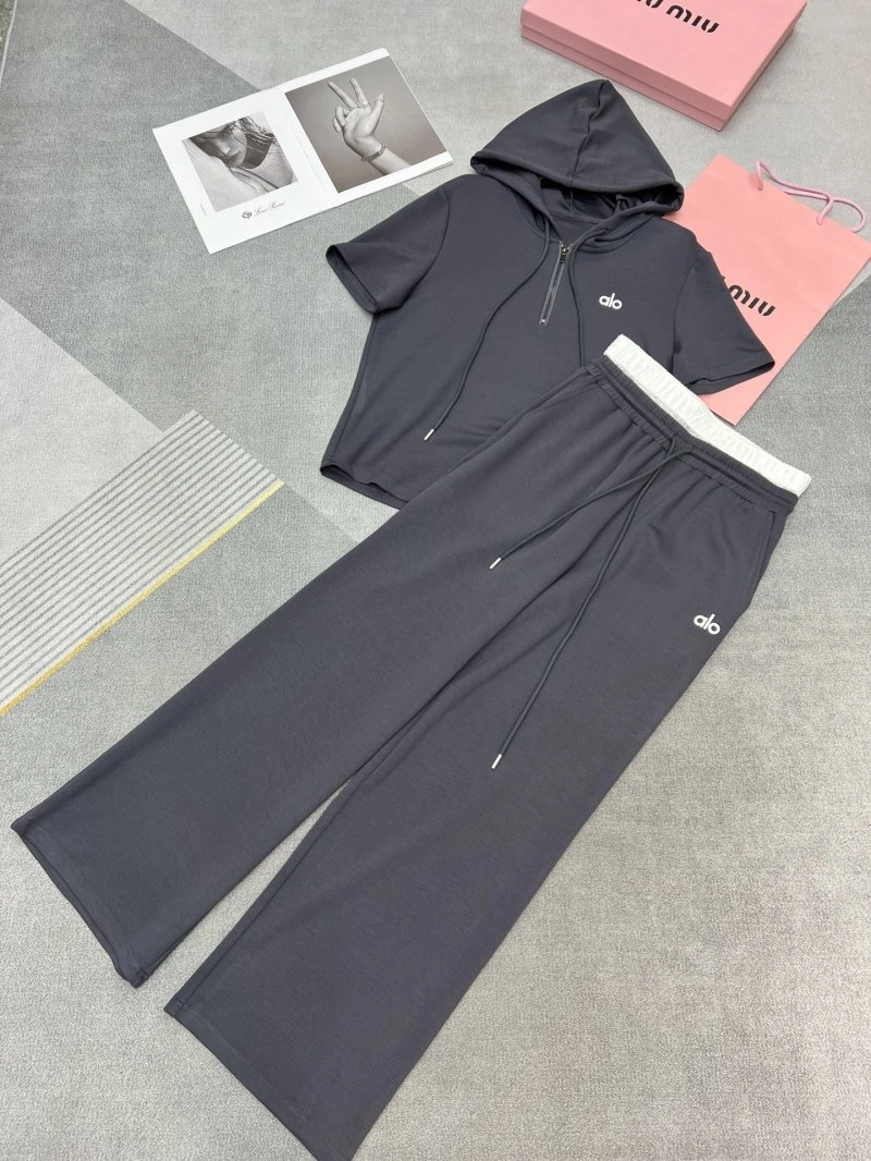 Efficient Loewe Long Suits 149786